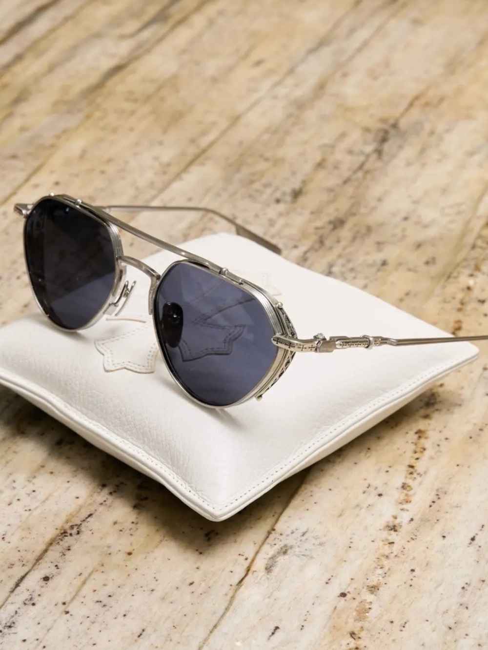CHROME HEARTS FREE RIDE blue glasses